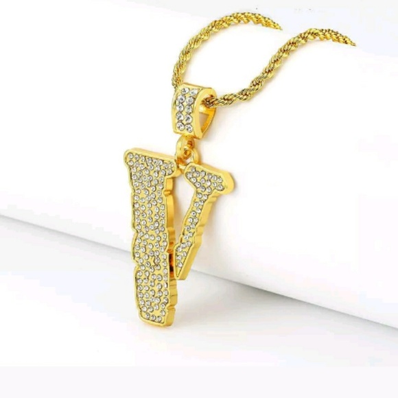 Vlone Chain Pendant Nekclace 18K Gold Iced Out - Picture 3 of 4